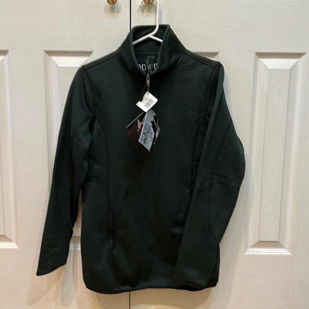 NWT powder river outfitters fleece. Hunter green. Size medium.